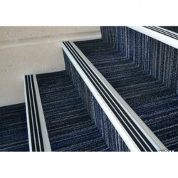 Nez de marche Viso antidérapant - aluminium recouvert de sable quartz 900 x 76 x 20 mm