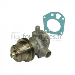 Pompe à eau de refroidissement Bepco 28/130-96 pour tracteur