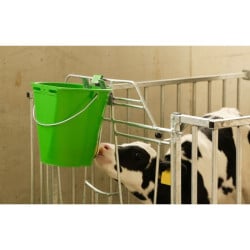 Sécurité antidécrochage Bucket Guard pour seau à veau Kerbl