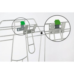 Sécurité antidécrochage Bucket Guard pour seau à veau Kerbl