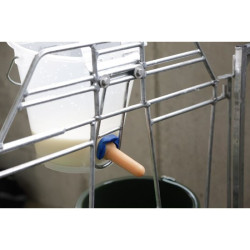 Seau à veau avec tétine et clapet FixClip New Generation 8 L Kerbl