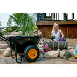 Brouette en plastique Cub Cart Polar - 198 Litres, noir, 127 x 71 x 74 cm