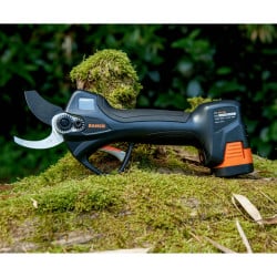 Sécateur électrique sans fil à batterie Bahco BCL235 avec 2 batteries, chargeur et accessoires