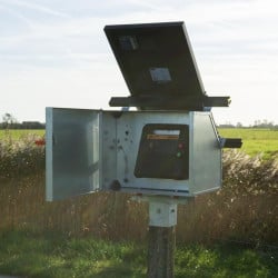 Boîtier électrificateur solaire anti-effraction MBS400 Gallagher - Prêt à l'emploi