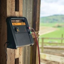 Électrificateur MBS800 Gallagher - mixte 230 V / 12 V / Solaire