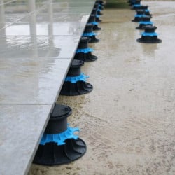 Plot Terrasse Dalle Réglable Hauteur 80-140 mm Gamme Essentiel Jouplast,  paquet de 11 unités