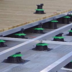 Plot Terrasse Bois ou Composite Réglable Hauteur 50-80 mm Gamme Essentiel Jouplast, paquet de 11 unités