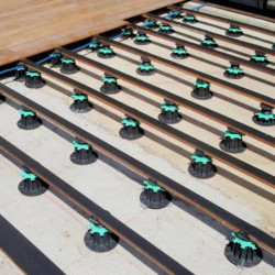 Plot Terrasse Bois ou Composite Réglable Hauteur 80-140 mm Gamme Essentiel Jouplast, paquet de 11 unités