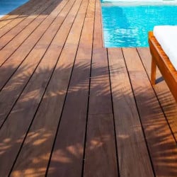 Système de fixation invisible de lame de terrasse bois, seau de 64 fixations et 20 taquets