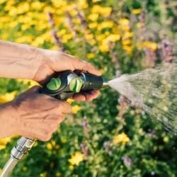 Pistolet d’arrosage et de nettoyage multi-jets