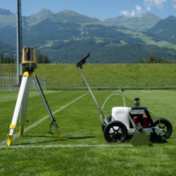 Appareil traçage semi autonome SWOZI Pico, tablette Samsung pro, abonnement annuel 3 sports (foot, rugby, athlétisme), base RTK