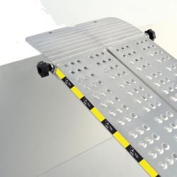 Rampe de chargement fixe aluminium 2 m, capacité chargement max. par paire 1250 kg
