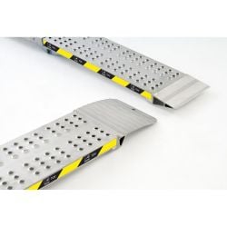 Rampe de chargement pliable aluminium 2,5 m, capacité chargement max. par paire 600 kg