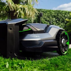 Robot tondeuse à gazon sans fil AURA-R2 RMR1500E - Jusqu'à 1500m² - EGO