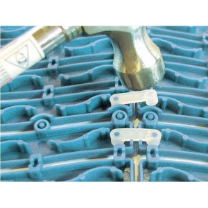 Clip de fixation pour caillebotis pour milieu humide piscine, sauna, spa, douche  sur Agrifournitures.fr